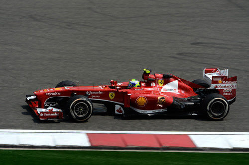 Felipe Massa lideró los libres 2 en China