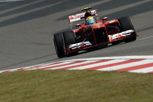 Felipe Massa sigue mostrando buen rendimiento
