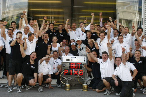 El equipo Brawn GP celebra su victoria