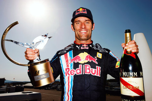 Webber posa con su trofeo