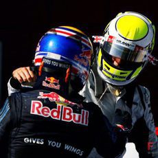 Webber felicita a Button