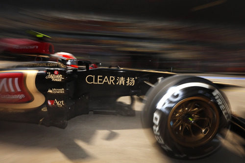 Romain Grosjean con el Lotus E21