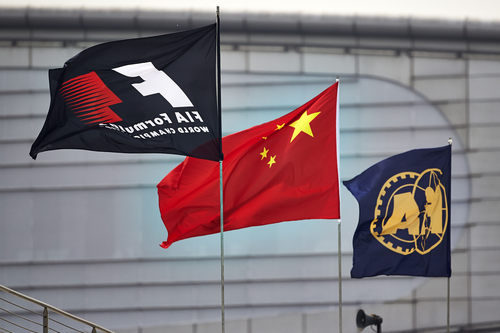 Las banderas ondean en China