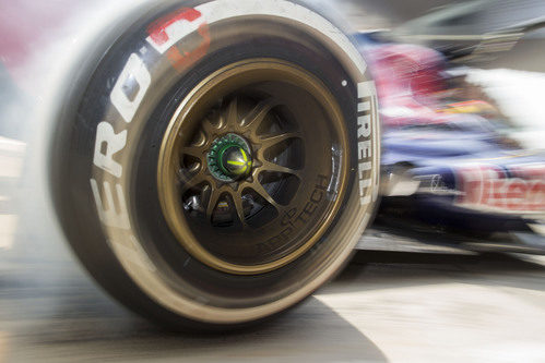 Detalle de la llanta de Toro Rosso