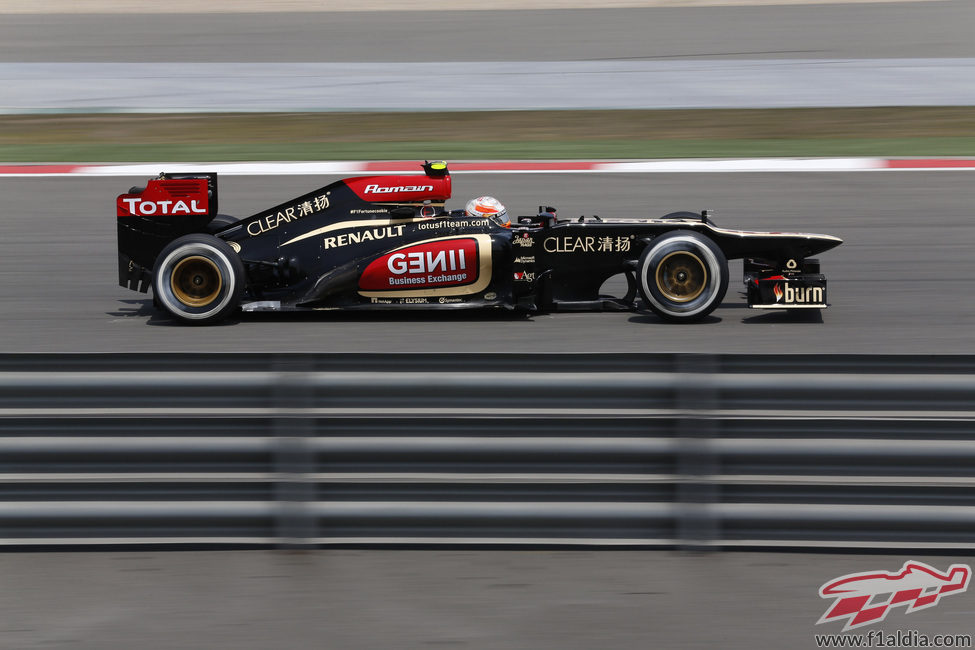 Romain Grosjean con el Lotus E21