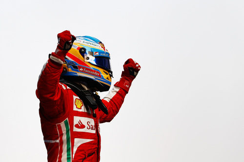 Fernando Alonso gana en China