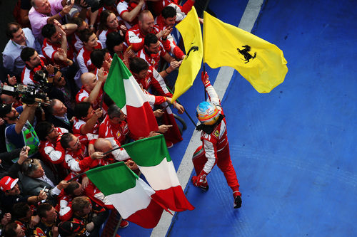 Fernando Alonso gana el Gran Premio de China