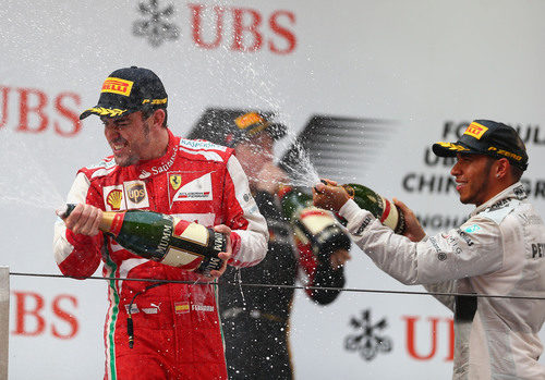 Fernando Alonso gana el Gran Premio de China