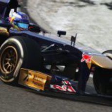 Daniel Ricciardo se estrena en China