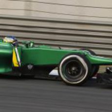 Charles Pic completando el desafío de un Gran Premio en el circuito de Shanghái