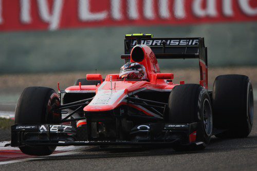 Max Chilton ataca cada piano del circuito de Shanghái