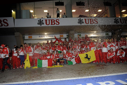 Champagne en Ferrari