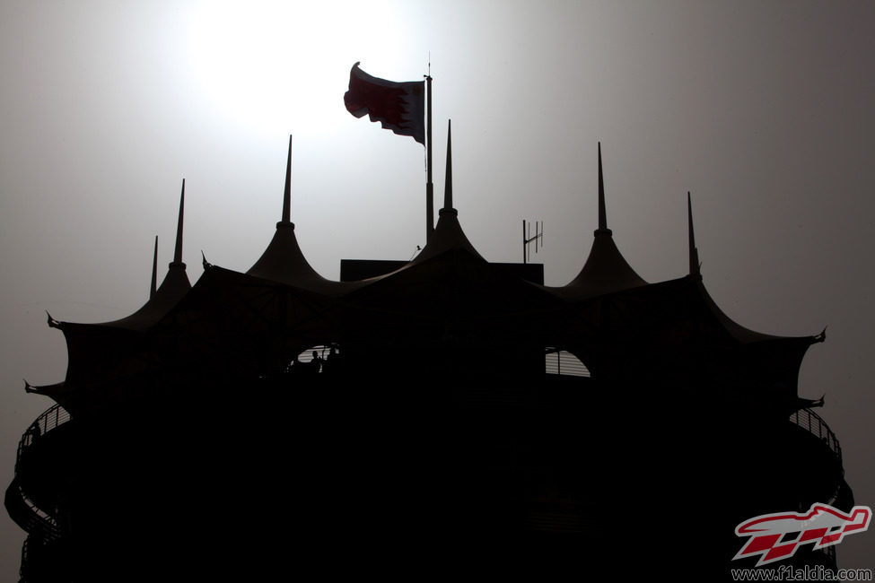 La torre del circuito de Sakhir