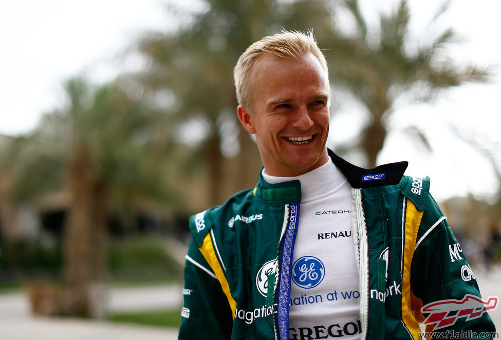 Heikki Kovalainen de vuelta al paddock