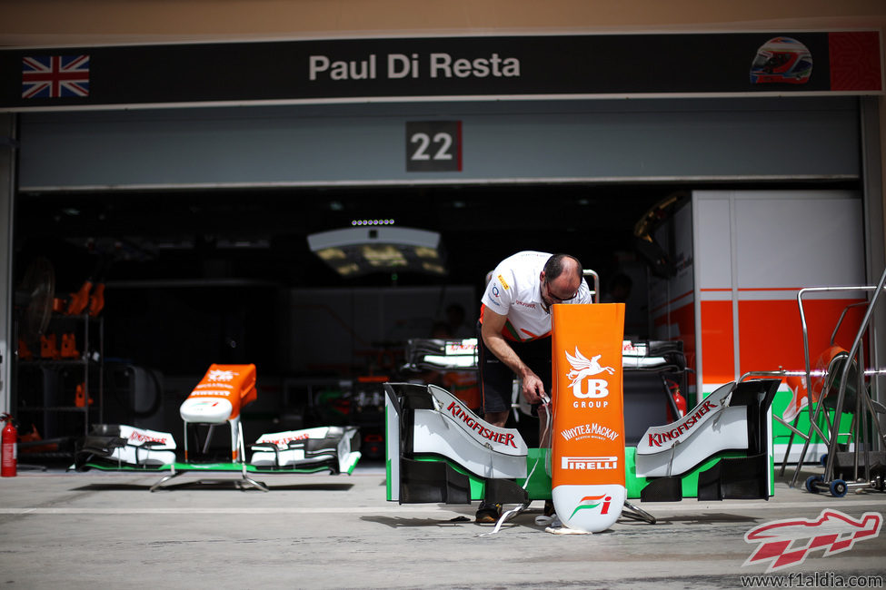 Trabajo en el box de Force India