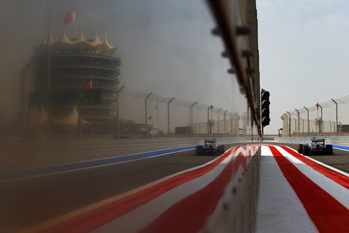 Esteban Gutiérrez con el Sauber C32 saliendo del pitlane