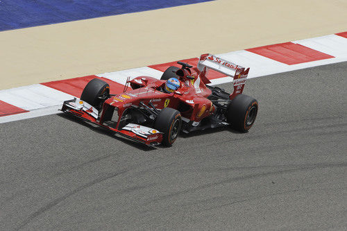 Fernando Alonso rodando en los libres