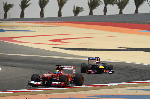 Felipe Massa y Sebastian Vettel se encuentran en pista