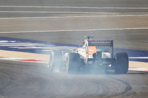 Adrian Sutil se pasa de frenada en Baréin