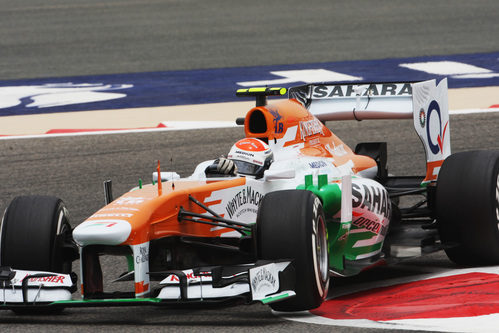 Adrian Sutil rodando en Baréin