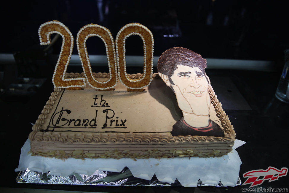 La tarta de celebración del 200º Gran Premio de Mark Webber