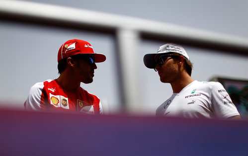 Fernando Alonso y Nico Rosberg en Baréin