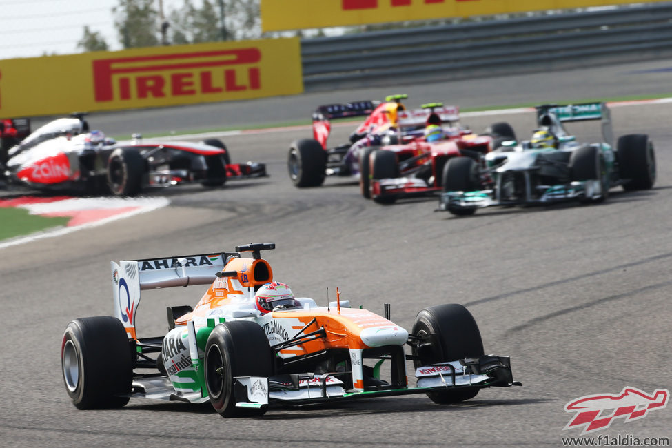 Paul di Resta ganó posiciones en la salida del GP de Baréin 2013