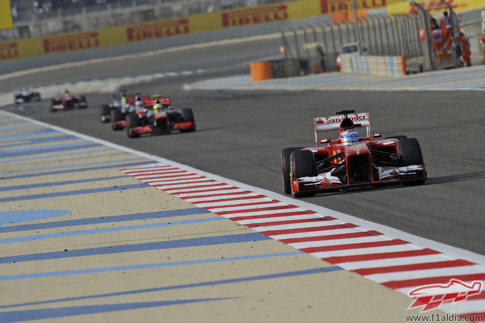 Fernando Alonso se quedó sin DRS en Sakhir