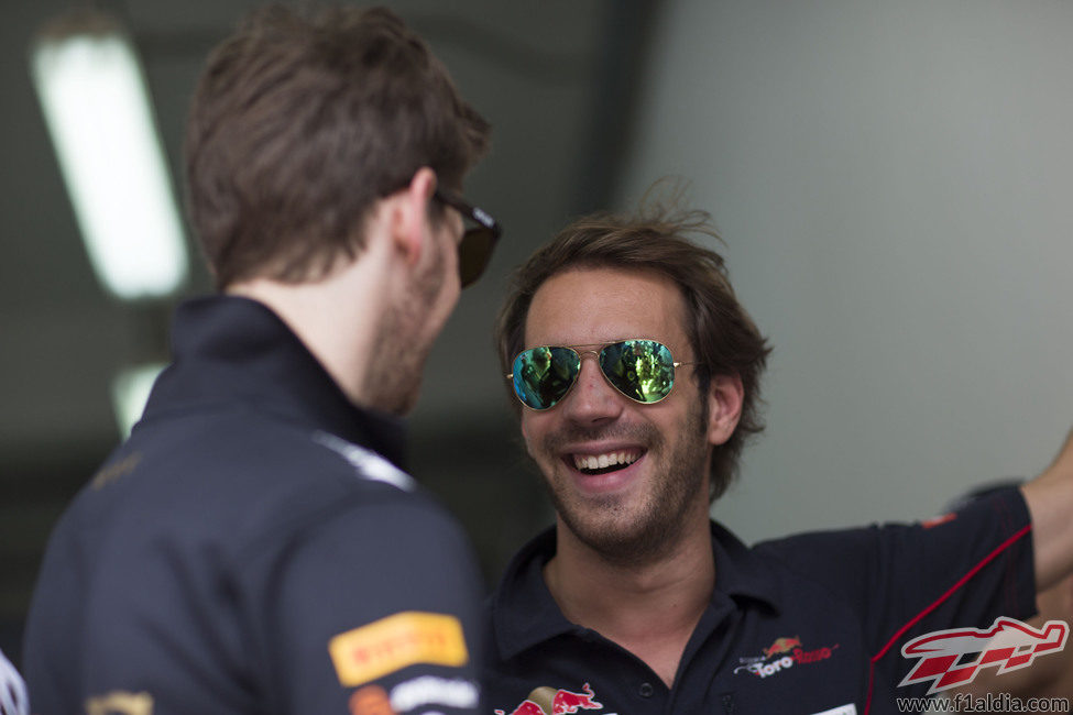 Jean Eric Vergne sonriente instantes antes de disputarse la carrera