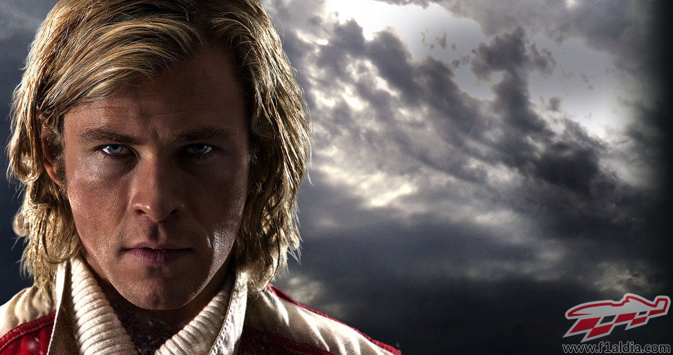 Chris Hemsworth, como James Hunt, en Rush