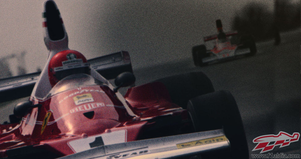 Niki Lauda rodando en la oscuridad