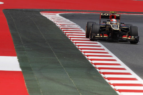 Romain Grosjean aprovecha los límites del Circuit de Catalunya