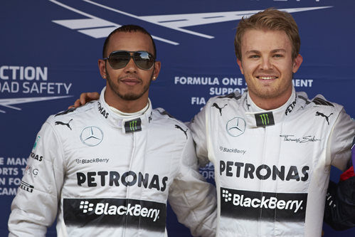 Nico Rosberg y Lewis Hamilton, doblete en la salida del GP de España 2013