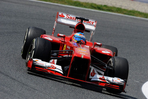 Fernando Alonso afronta los Libres 3 en Montmeló