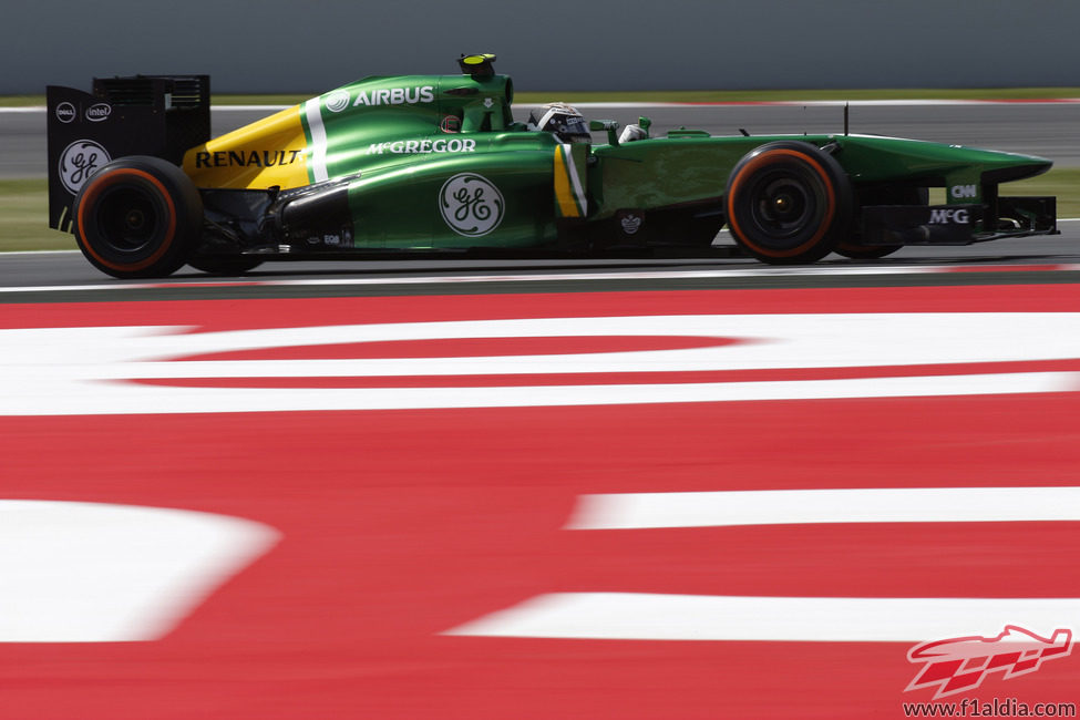 Giedo van der Garde rueda en el Circuit de Catalunya