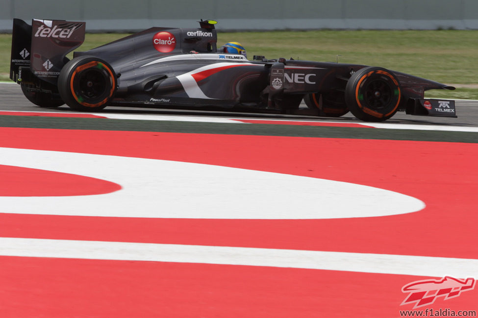 Esteban Gutiérrez prueba el neumático duro en el Circuit