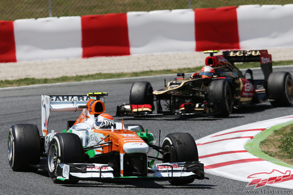 Adrian Sutil tuvo un problema con la tuerca en Montmeló