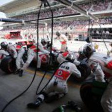 Parada de Jenson Button en el GP de España 2013