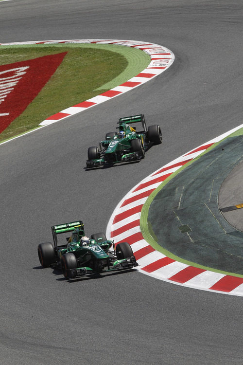 Los dos Caterham completan el GP de España 2013