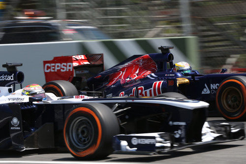 Pastor Maldonado y Jean-Eric Vergne en paralelo