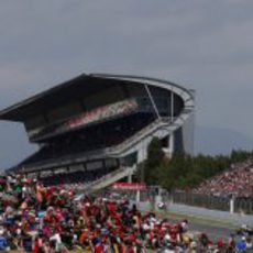 Valtteri Bottas pasa por la recta de meta de Montmeló