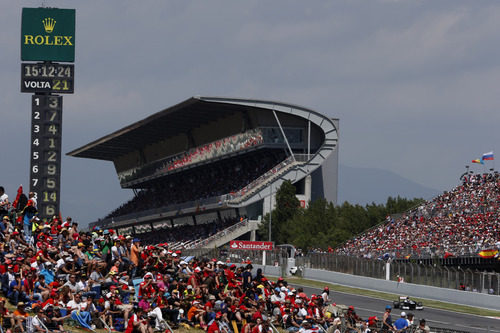 Valtteri Bottas pasa por la recta de meta de Montmeló