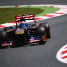 Daniel Ricciardo da una vuelta en el Circuit de Catalunya