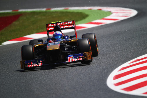 Daniel Ricciardo da una vuelta en el Circuit de Catalunya