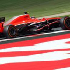 Jules Bianchi avanza en Barcelona con el compuesto duro