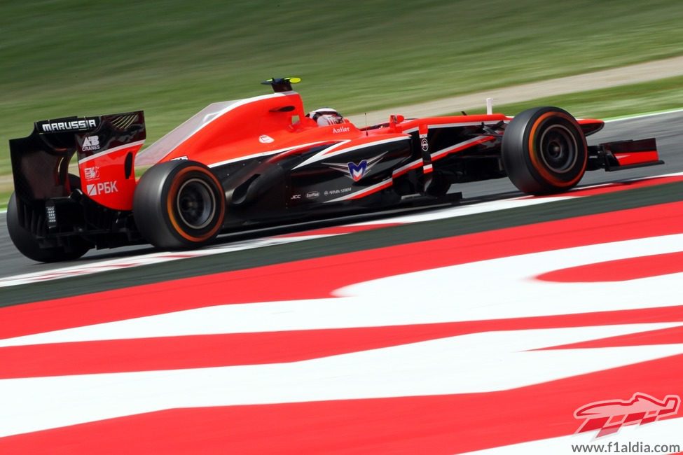 Jules Bianchi avanza en Barcelona con el compuesto duro