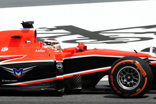 Max Chilton gira en Barcelona