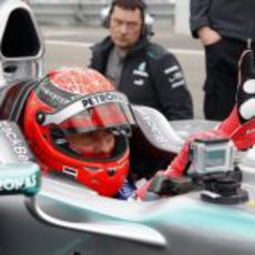 Michael Schumacher vuelve a ponerse los guantes