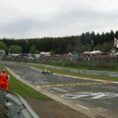 Michael Schumacher con el Mercedes W02 en el viejo Nürburgring