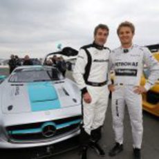 Nico Rosberg y Bernd Schneider, también presentes 